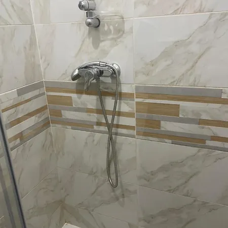 , 1 Lit Double Et 1 Lit Simple Pansiyon Le Mans